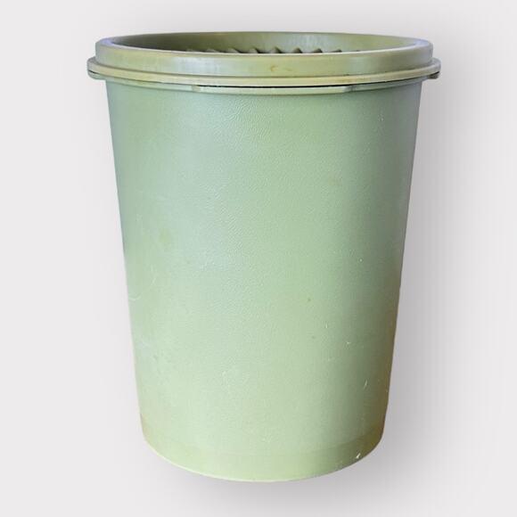 Vintage Tupperware Avocado Green Canister 811-6 MCM Starburst Lid Made in USA - Picture 2 of 9